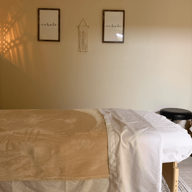 90 Min The Calm Within at A Moment for U Massage in Seymour, IN